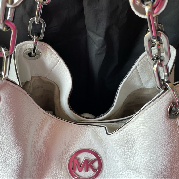 Michael Kors White Leather Bag - Picture 4 of 9
